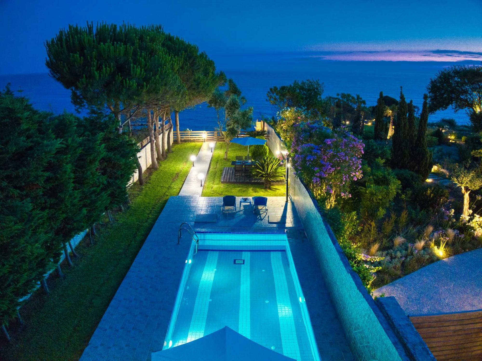 Villa Angela Ágios Matthaíos Екстериор снимка