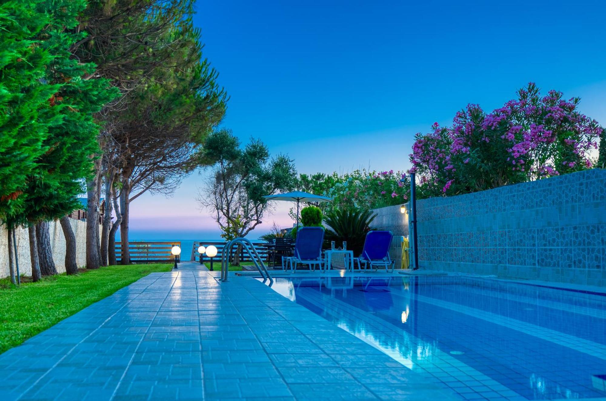 Villa Angela Ágios Matthaíos Екстериор снимка