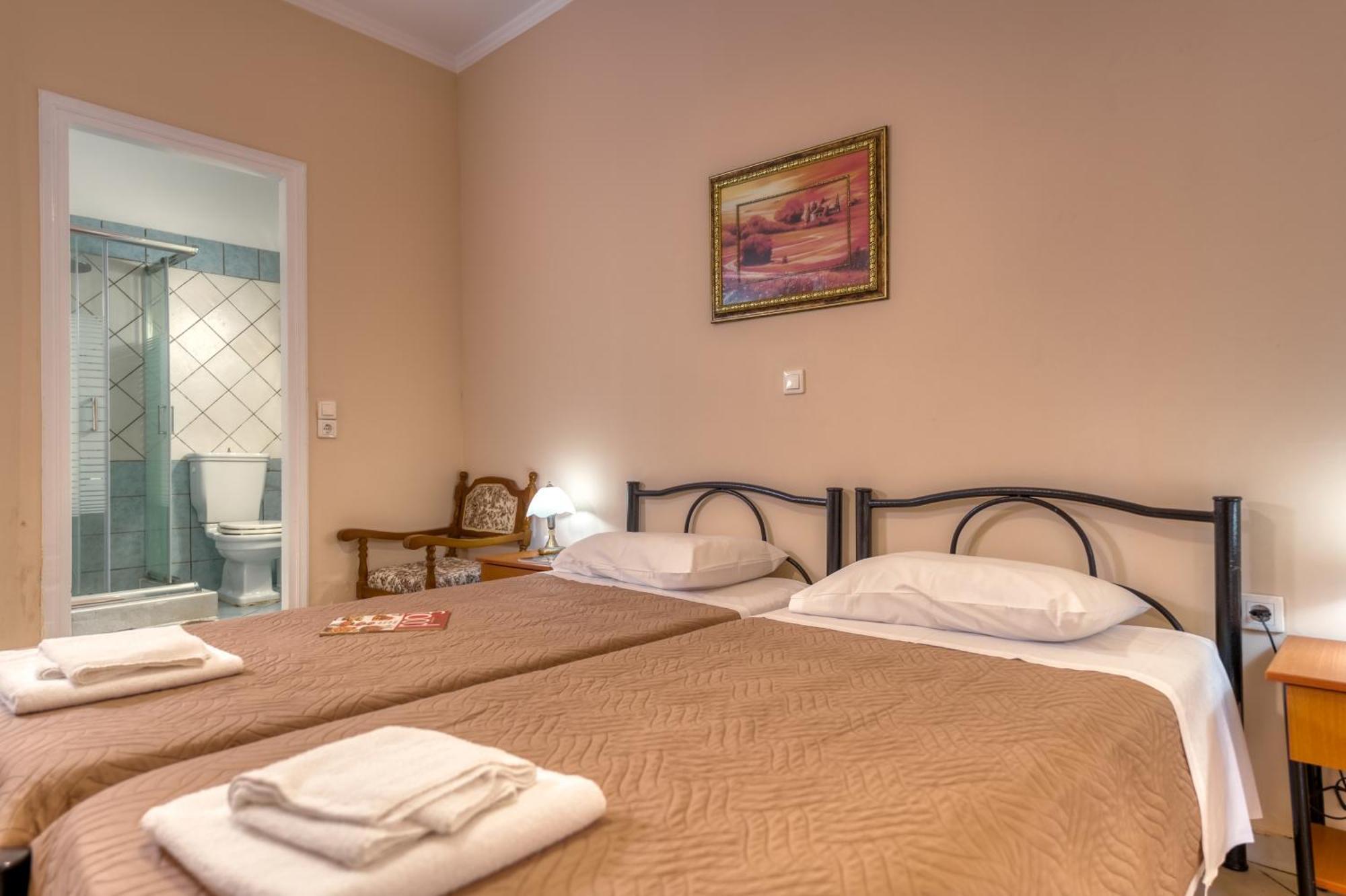 Villa Angela Ágios Matthaíos Екстериор снимка