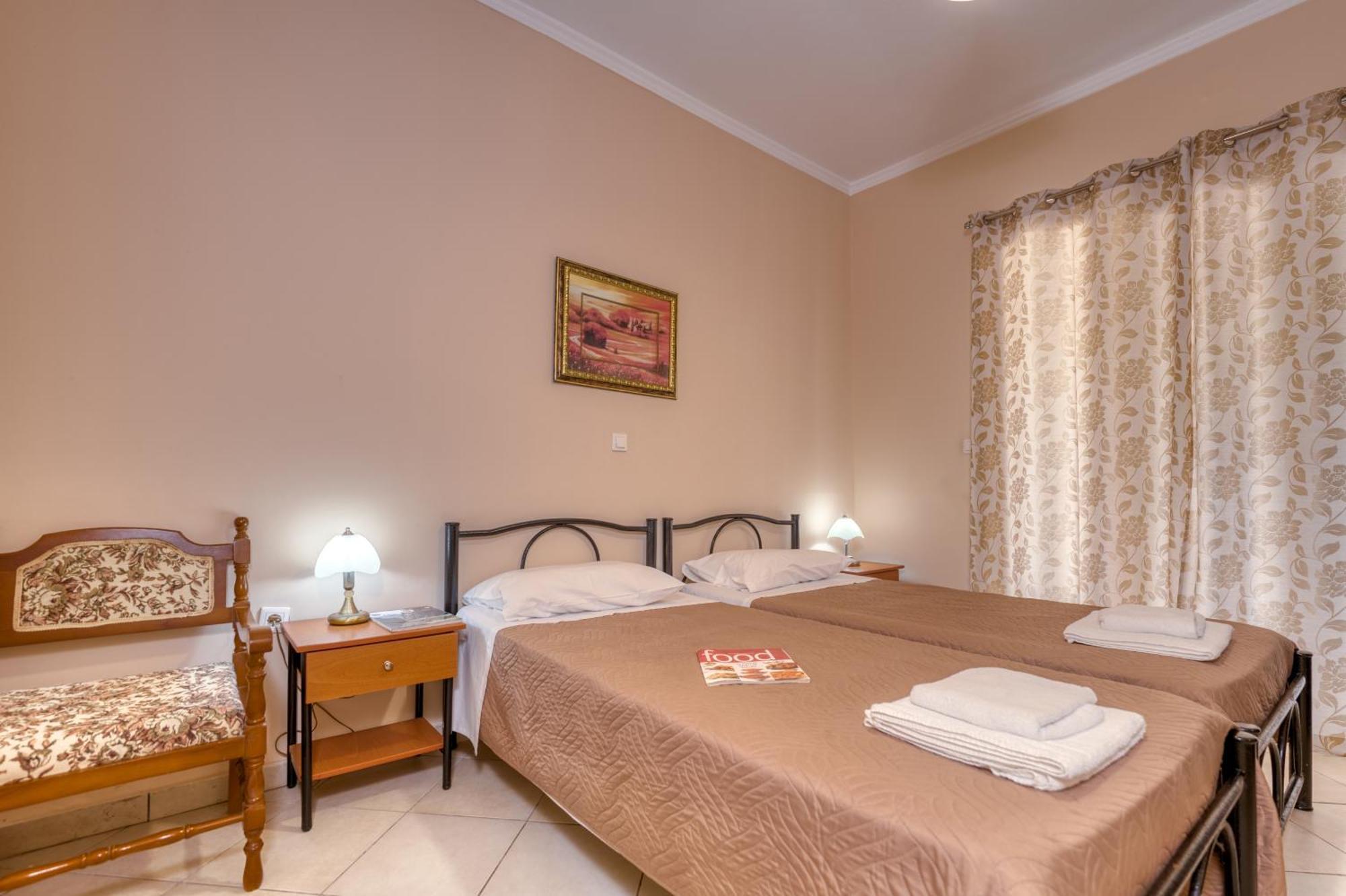 Villa Angela Ágios Matthaíos Екстериор снимка